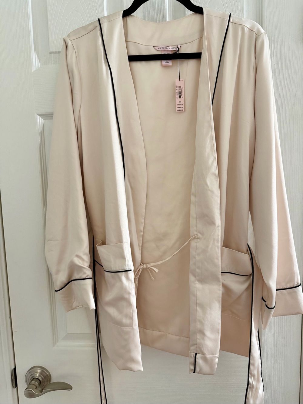 NWT Victoria's Secret Medium M Cream Satin Robe with Black Trim kimono jacket